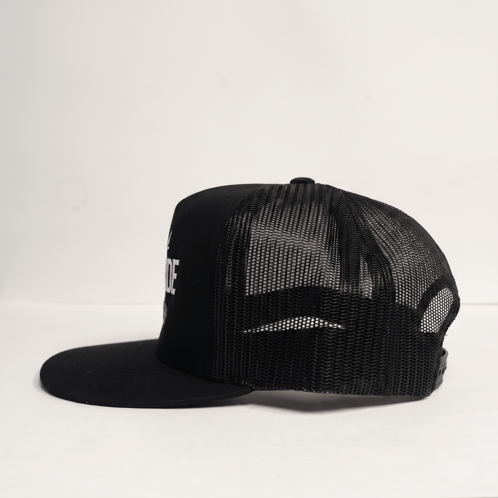 Garage Trucker Hat - Slow Ride