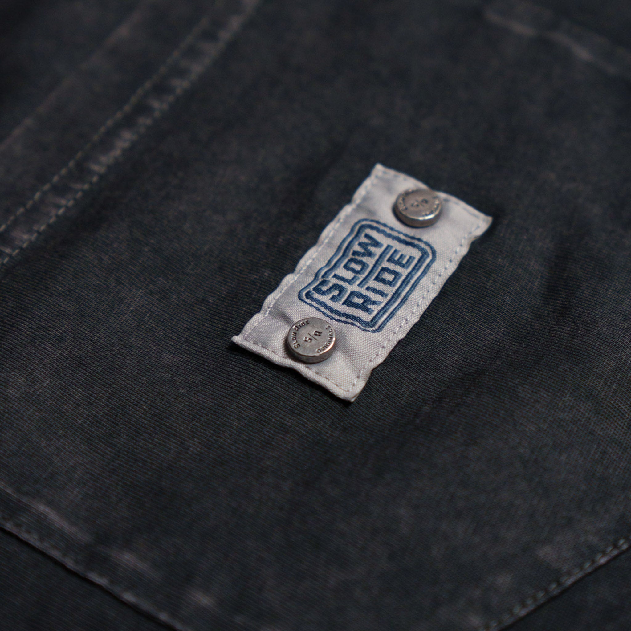 SR Essential Pocket L/S Tee - Slow Ride
